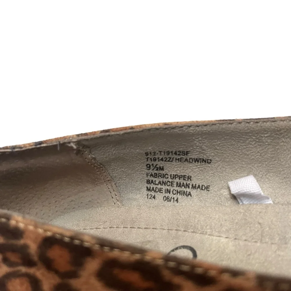 Mountain Sole Womens 9.5 Brown Leopard Print Headwind Slip On Wedge Mule Loafers